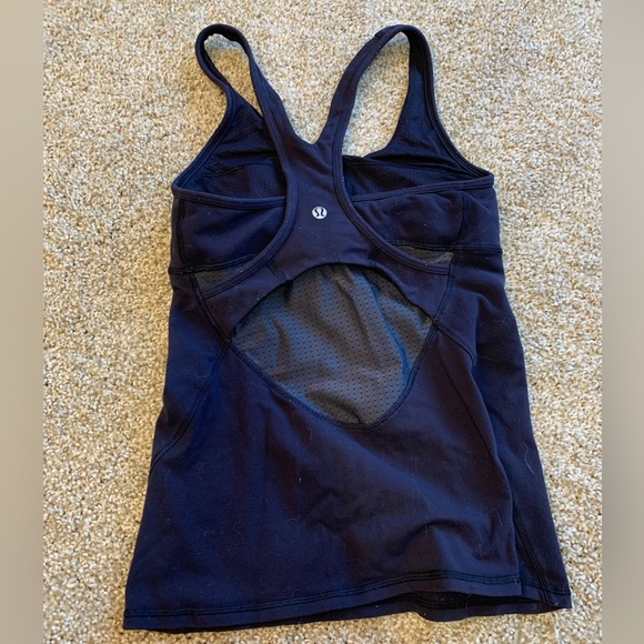 Lululemon navy blue workout top size 4 - Picture 3 of 4